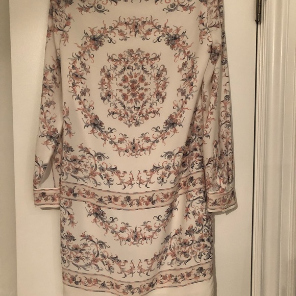 Stunning BCBG long sleeve dress! - Picture 4 of 5